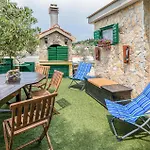 דירה Cozy In With House Sea View *