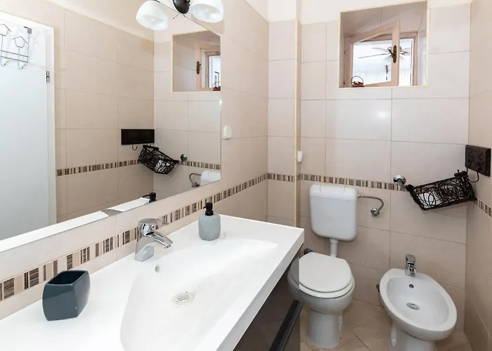 2 Bedroom Awesome In 公寓