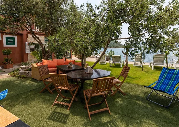公寓 2 Bedroom Awesome In