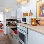 Cozy In With House Sea View Apartment Blace