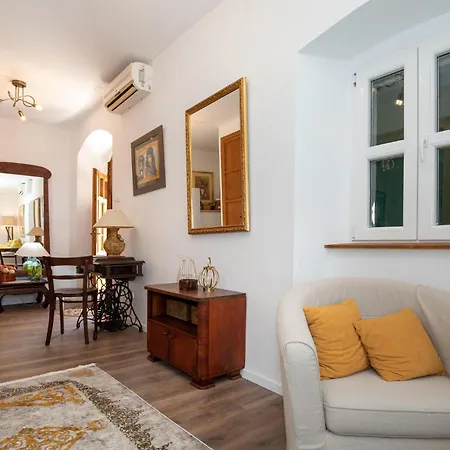 Amazing In With House Sea View Apartment *