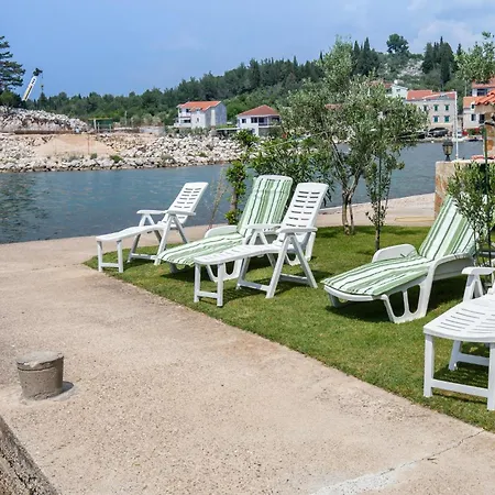 2 Bedroom Awesome In Blace