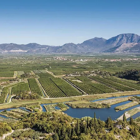 2 Bedroom Awesome In