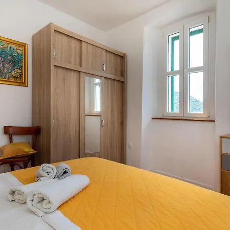 2 Bedroom Awesome In * Blace