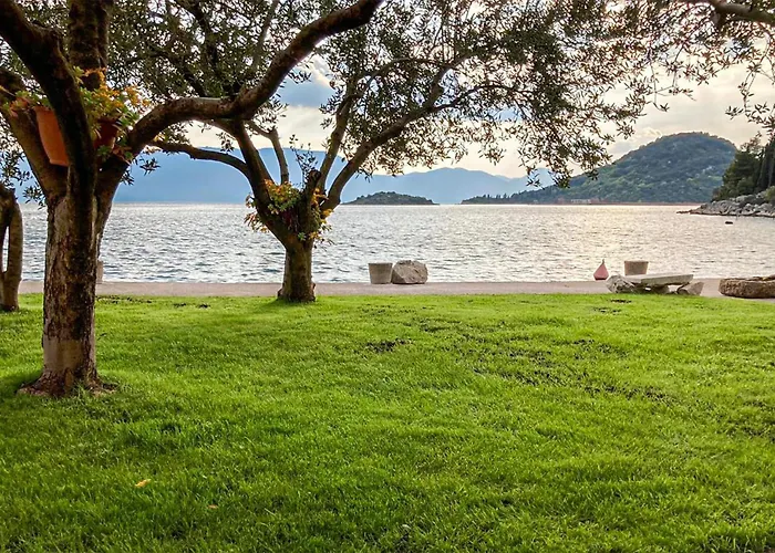 2 Bedroom Awesome In * 블라체