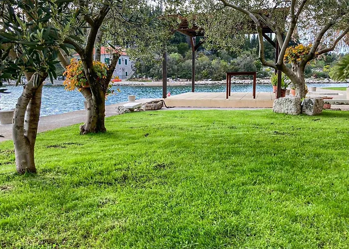 2 Bedroom Awesome In Διαμέρισμα