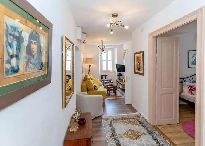 아파트 2 Bedroom Awesome In 블라체