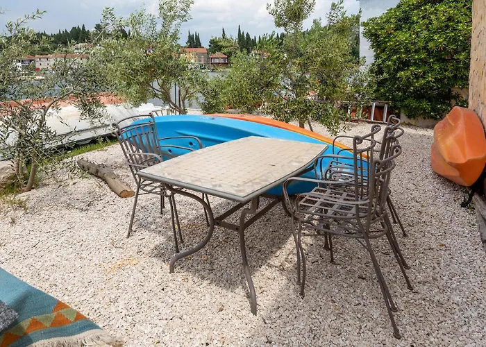 2 Bedroom Awesome In *